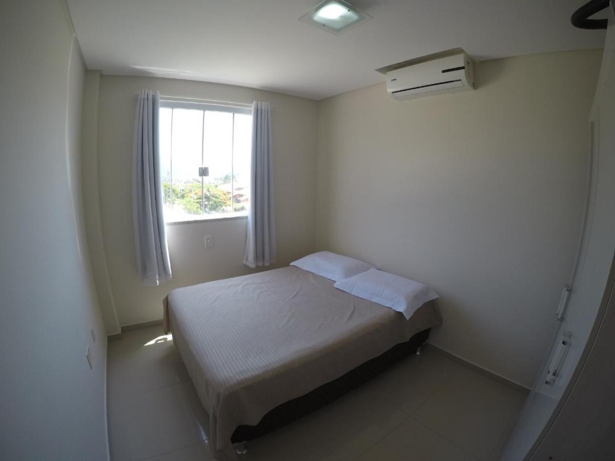 Apartamento 3 Quartos 8 Pessoas A 50 Mts Da Praia De Bombas, A 100M Da Passarela Do Ribeiro Bombinhas Exterior photo
